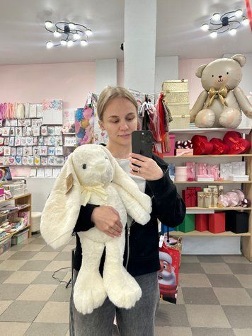 Іграшка "Кролик з бантиком" кремовий 56 см