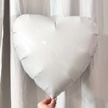 Серце білий пастель