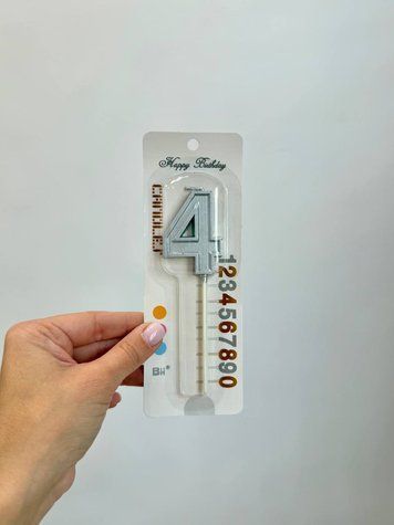 Свічка цифра 4 срібло